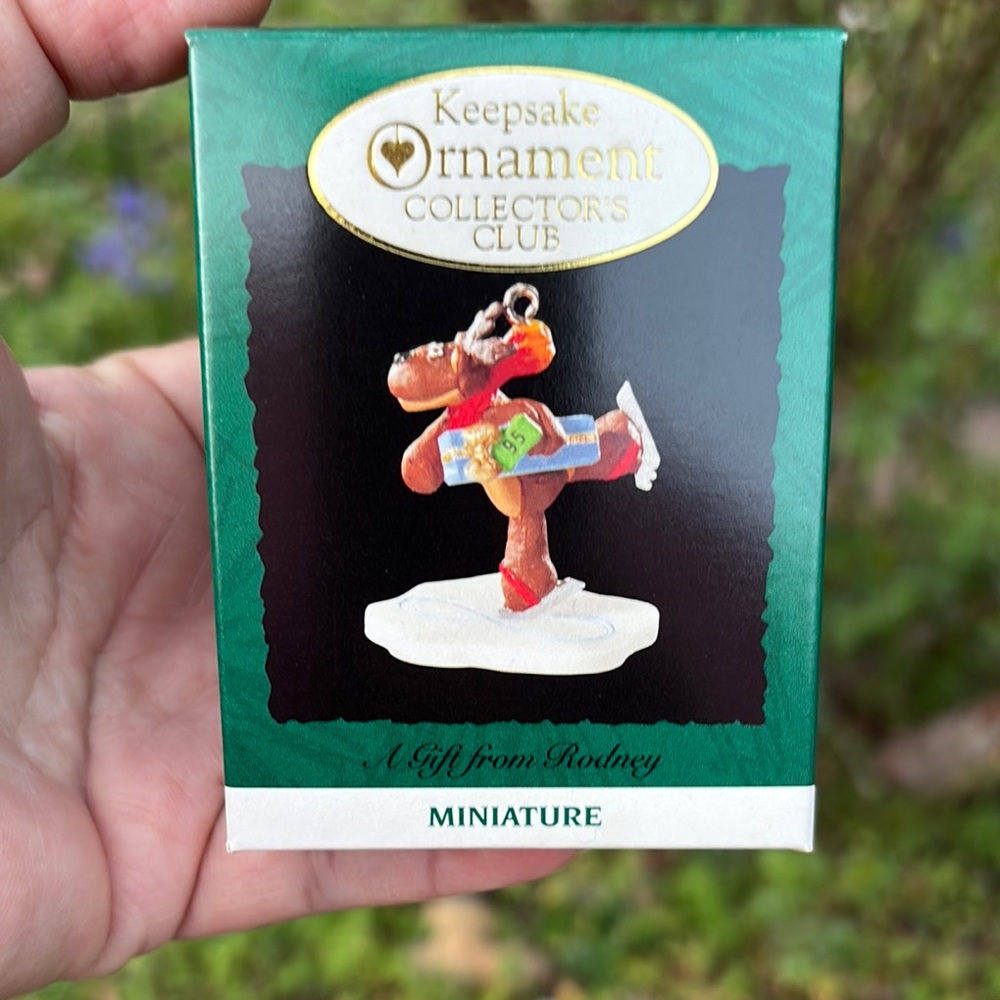 Keepsake Ornament Collectors Club Miniature A Gift from Rodney
